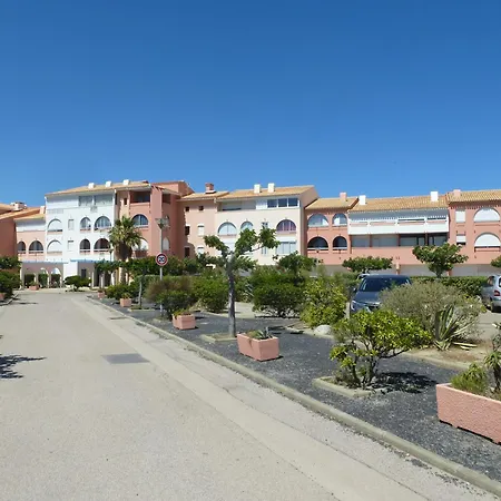 Ideal Entre Etang Commerces Et Animation